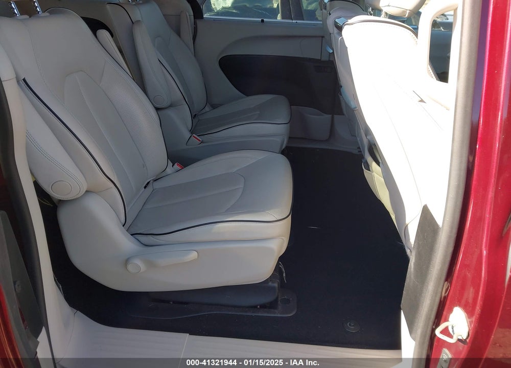 2018 CHRYSLER PACIFICA HYBRID LIMITED VIN: 2C4RC1N71JR230115