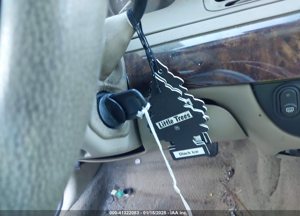 2007 MERCURY GRAND MARQUIS VIN: 2MEFM75V47X639665