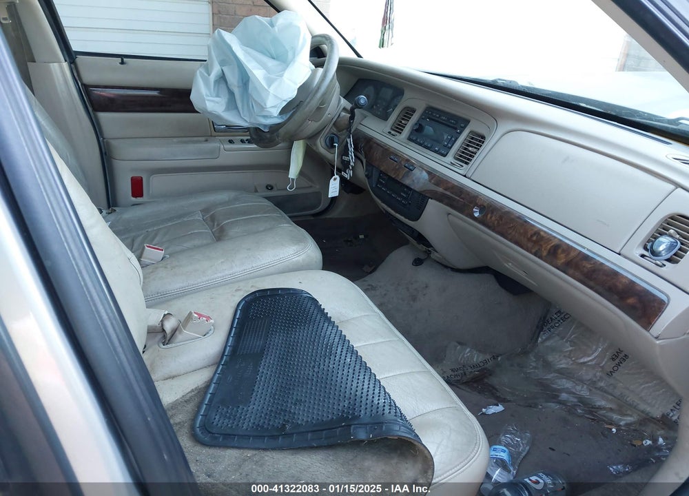 2007 MERCURY GRAND MARQUIS VIN: 2MEFM75V47X639665