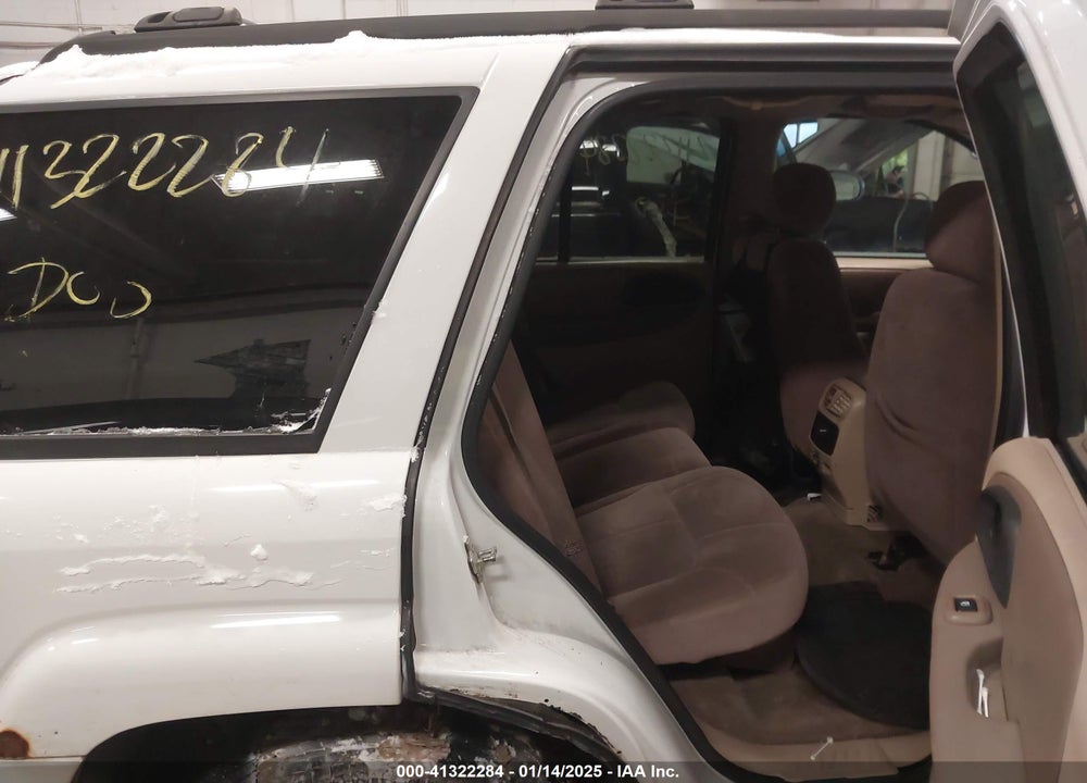 2004 CHEVROLET TRAILBLAZER LT VIN: 1GNDT13S342338585