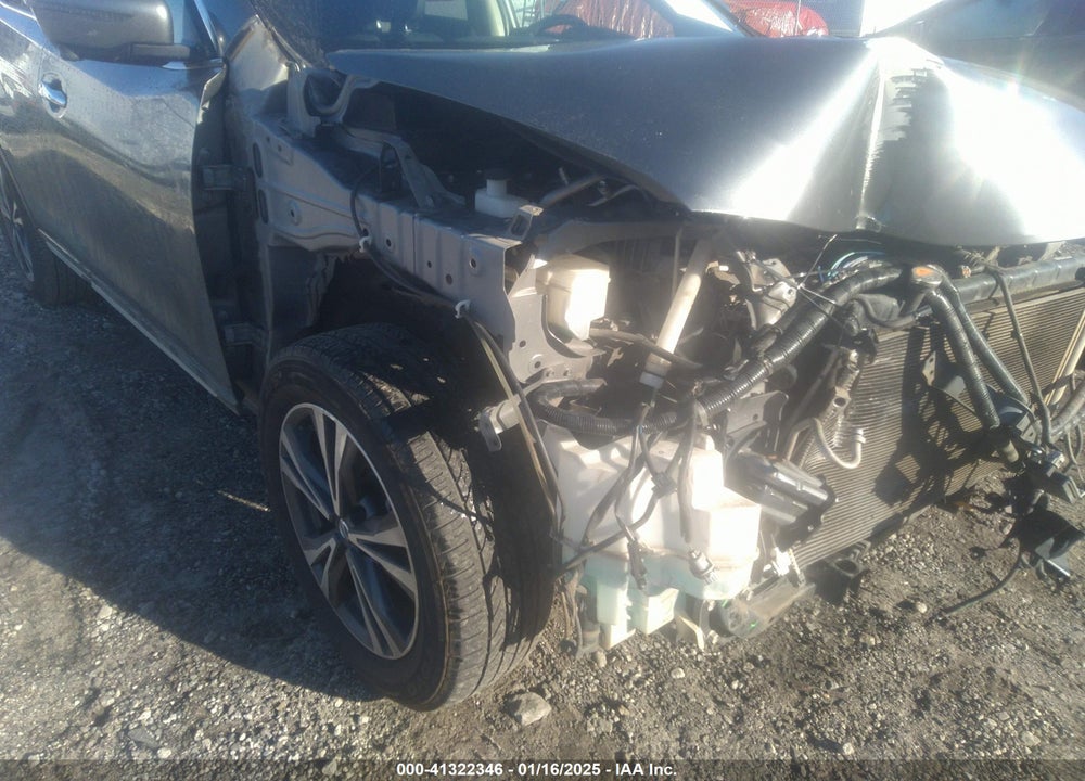 2018 NISSAN ROGUE VIN: JN8AT2MTXJW463956