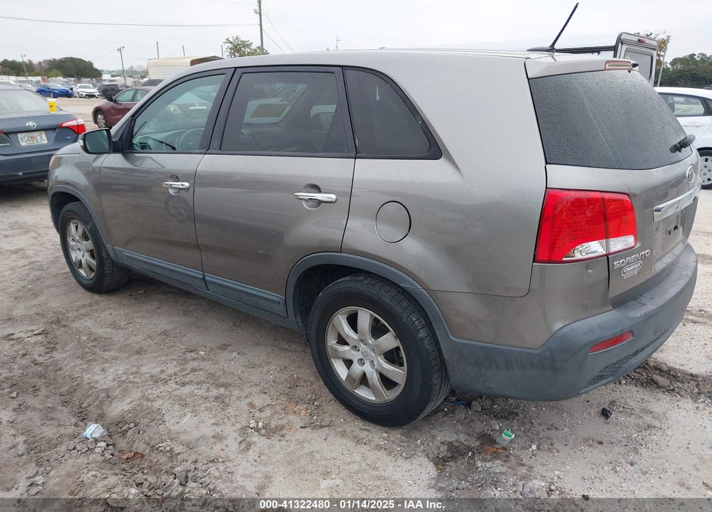 2012 KIA SORENTO LX VIN: 5XYKT3A13CG194692