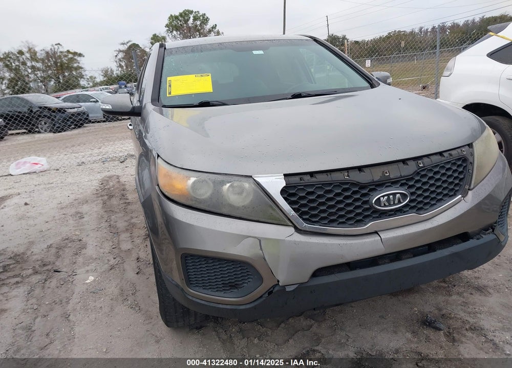 2012 KIA SORENTO LX VIN: 5XYKT3A13CG194692