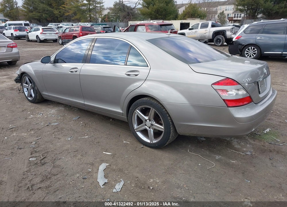 2007 MERCEDES-BENZ S 550 VIN: WDDNG71X57A057858