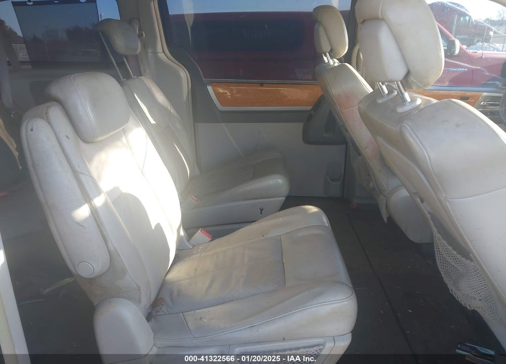 2010 CHRYSLER TOWN & COUNTRY VIN: 2A4RR7DX3AR321903