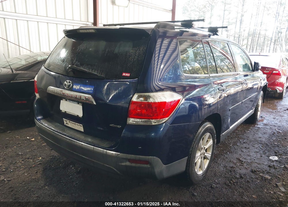 2011 TOYOTA HIGHLANDER VIN: 5TDBK3EH4BS054937
