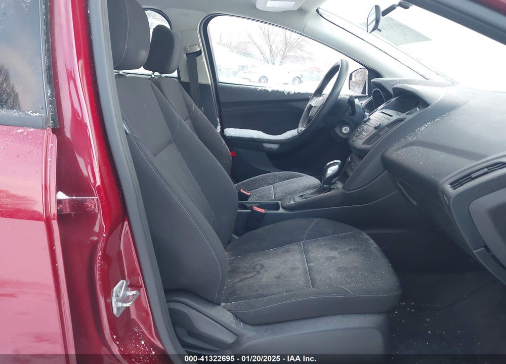 2016 FORD FOCUS VIN: 1FADP3F26GL403342