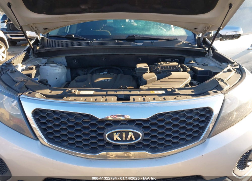 2013 KIA SORENTO LX VIN: 5XYKT3A6XDG406288