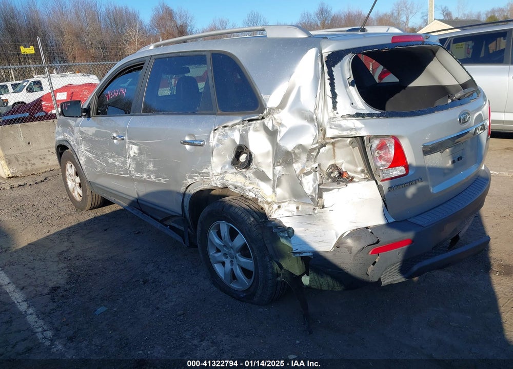 2013 KIA SORENTO LX VIN: 5XYKT3A6XDG406288