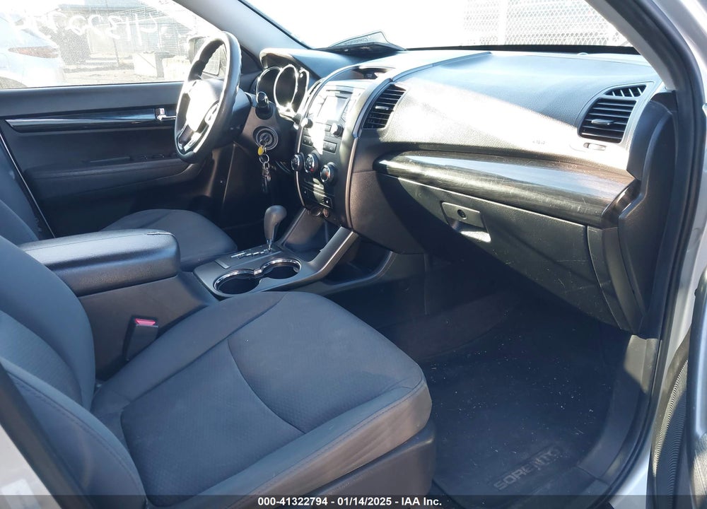 2013 KIA SORENTO LX VIN: 5XYKT3A6XDG406288