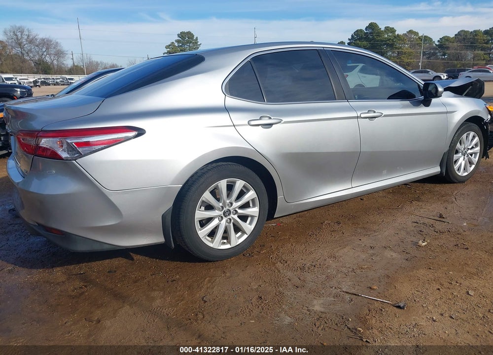 2018 TOYOTA CAMRY LE VIN: JTNB11HK8J3028609
