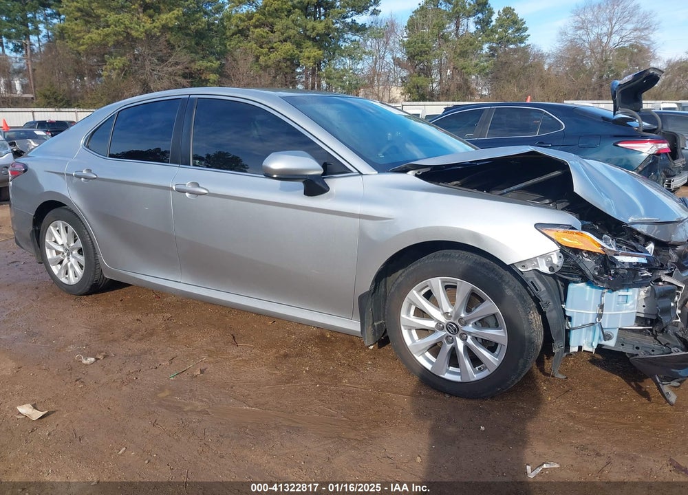 2018 TOYOTA CAMRY LE VIN: JTNB11HK8J3028609