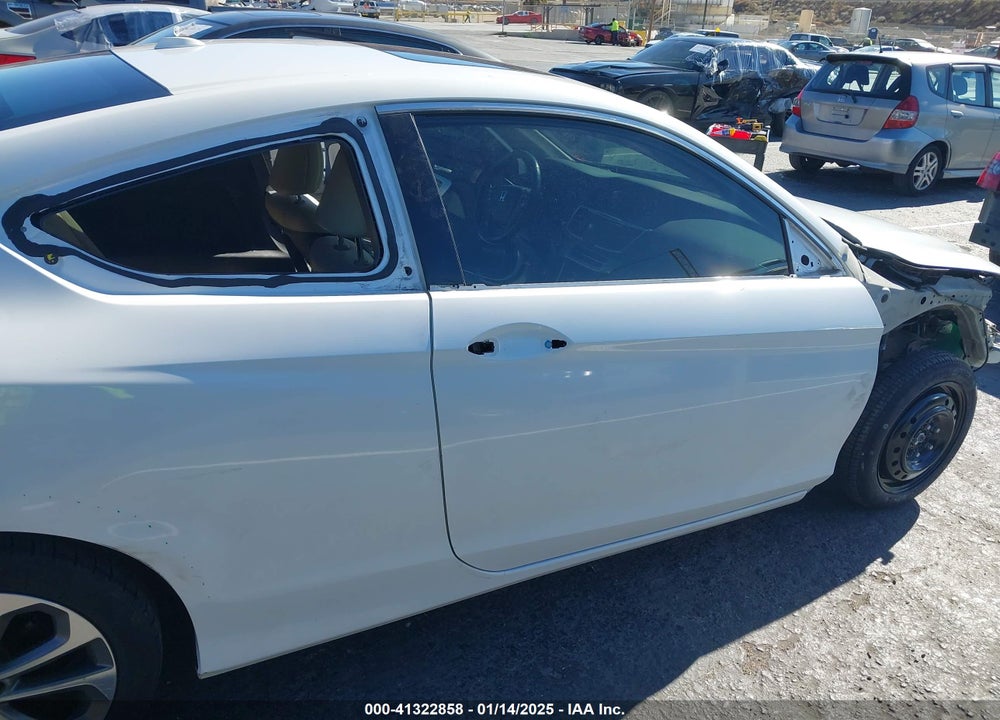 2013 HONDA ACCORD VIN: 1HGCT2B84DA009854
