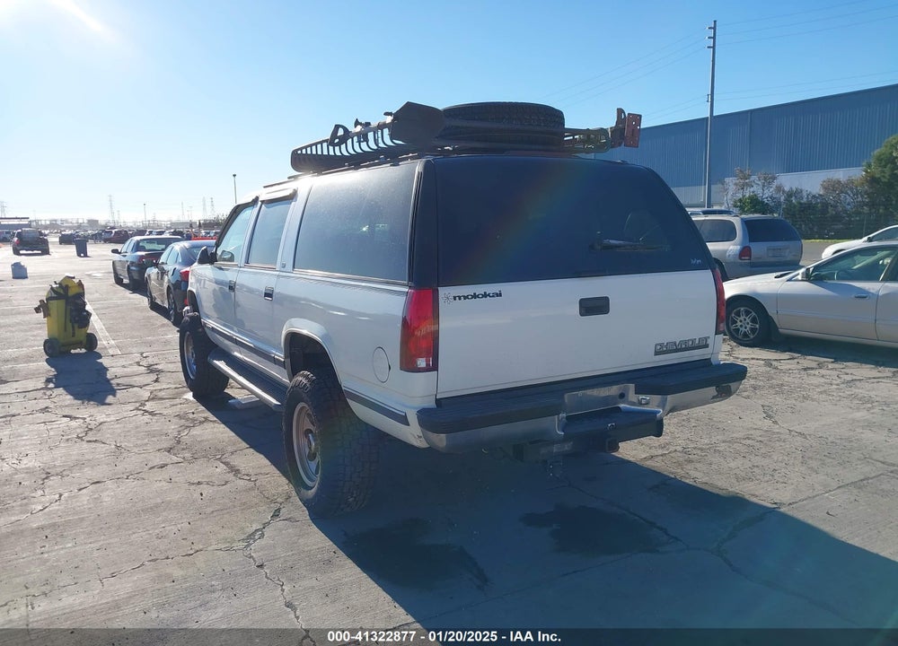 1998 CHEVROLET SUBURBAN 1500 VIN: 1GNFK16R5WJ352873