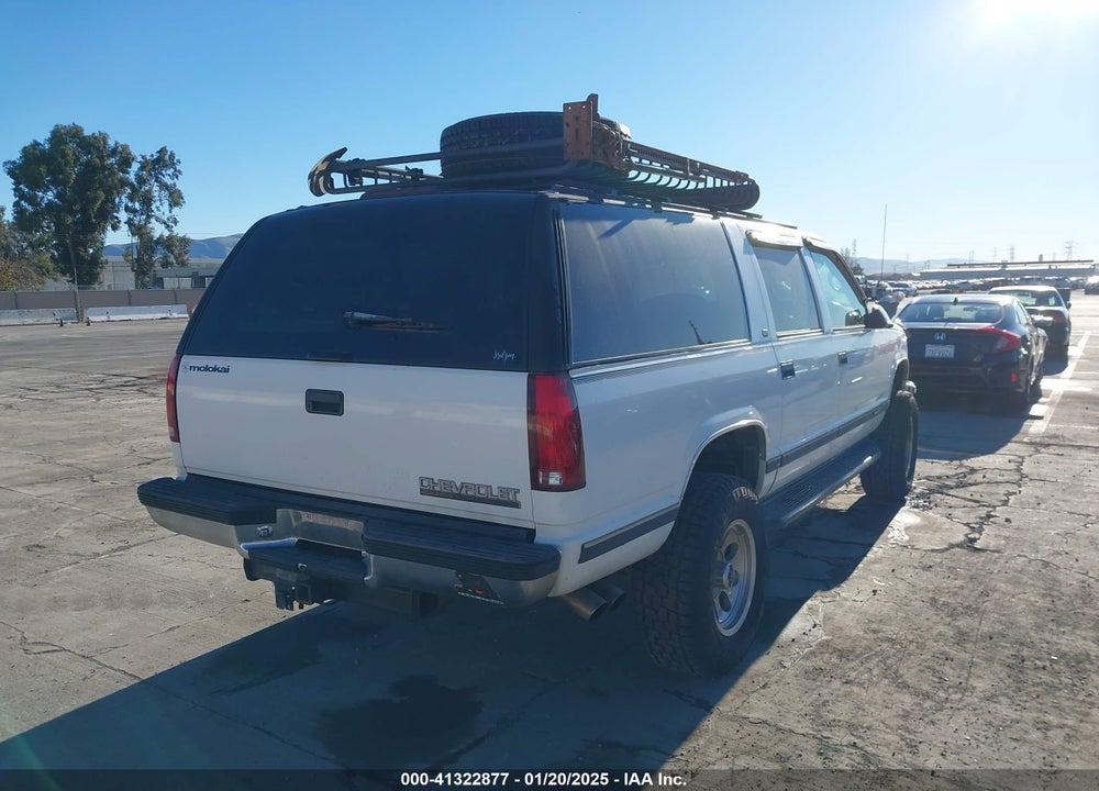 1998 CHEVROLET SUBURBAN 1500 VIN: 1GNFK16R5WJ352873