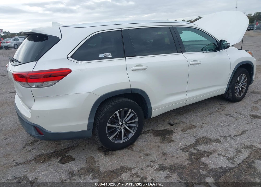 2017 TOYOTA HIGHLANDER XLE VIN: 5TDKZRFH2HS202816