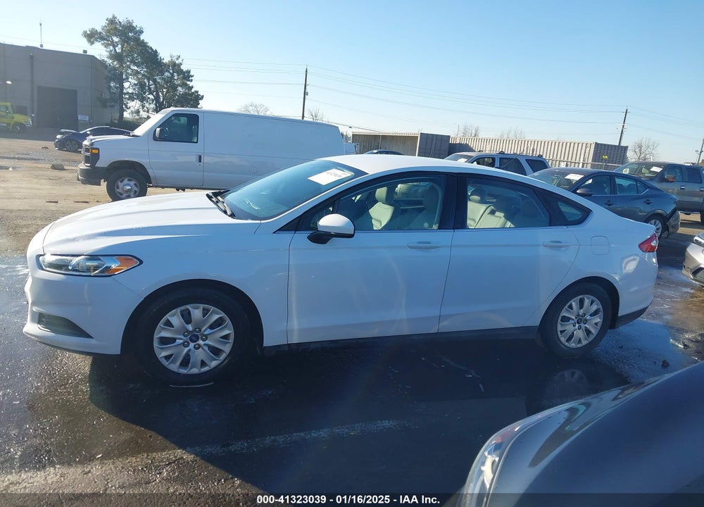 2013 FORD FUSION S VIN: 3FA6P0G73DR325746