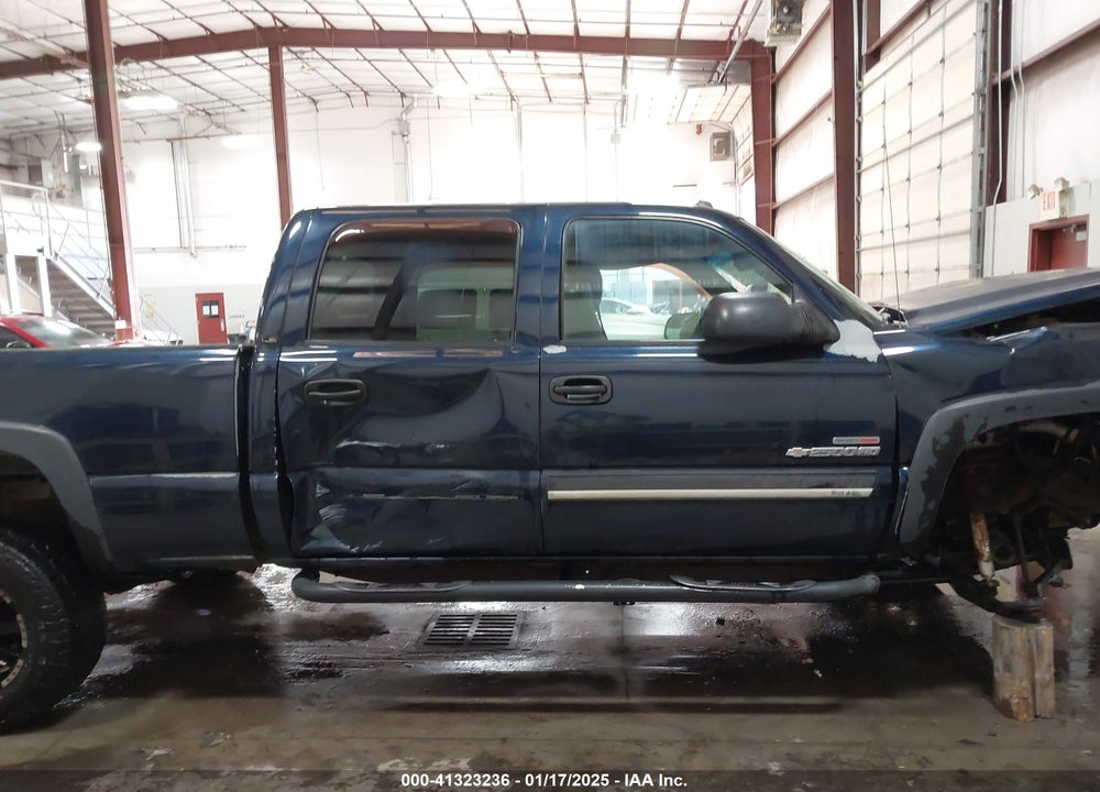 2005 CHEVROLET SILVERADO 2500HD LS VIN: 1GCHK23285F837637