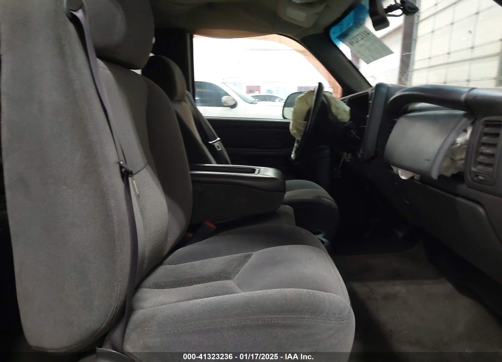 2005 CHEVROLET SILVERADO 2500HD LS VIN: 1GCHK23285F837637