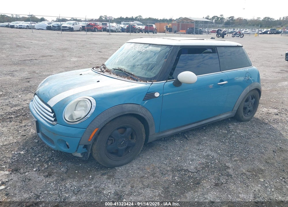 2008 MINI COOPER VIN: WMWMF33598TU64629