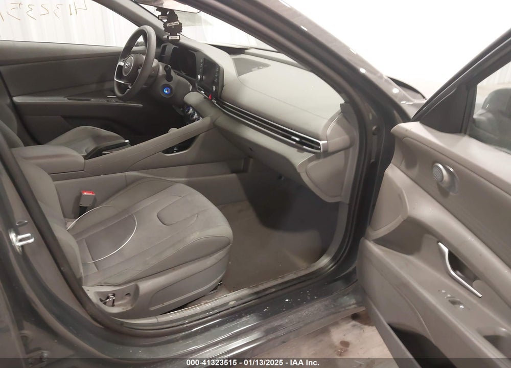 2023 HYUNDAI ELANTRA VIN: KMHLL4AG2PU605322