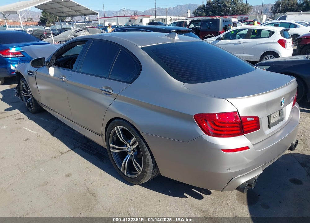 2016 BMW M5 VIN: WBSFV9C55GD595706