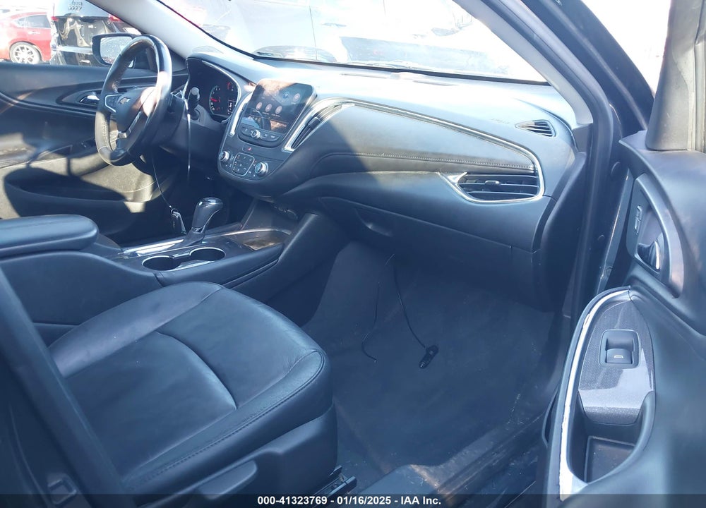 2019 CHEVROLET MALIBU VIN: 1G1ZD5ST7KF146159