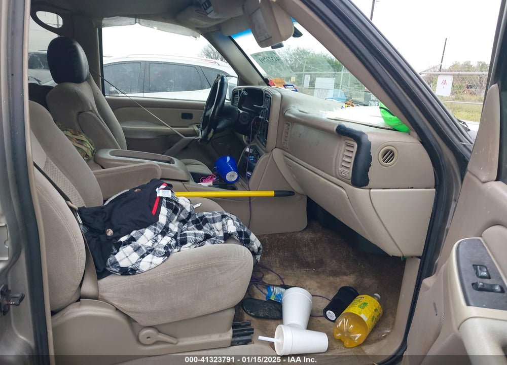 2003 CHEVROLET TAHOE LS VIN: 1GNEC13Z03R250391