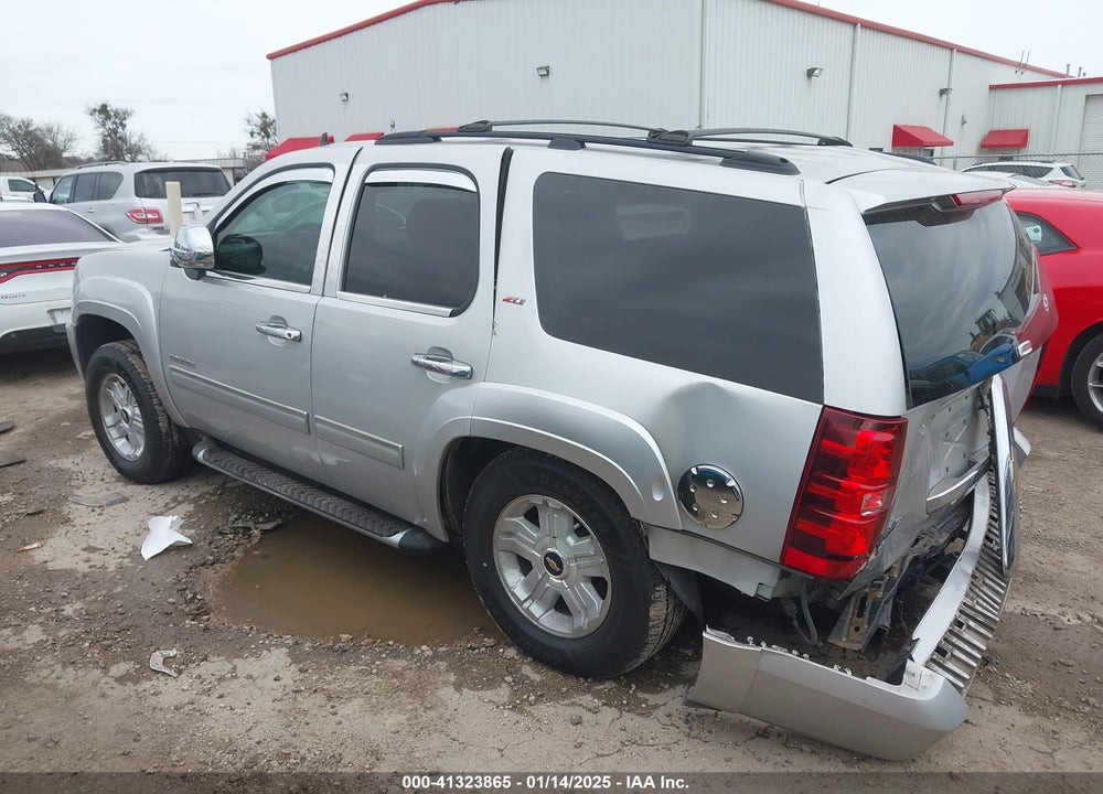 2011 CHEVROLET TAHOE LT VIN: 1GNSCBE05BR376638