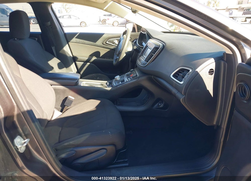 2016 CHRYSLER 200 VIN: 1C3CCCFBXGN100798