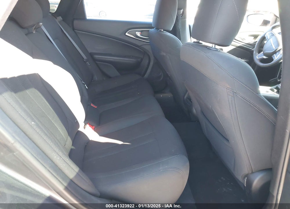2016 CHRYSLER 200 VIN: 1C3CCCFBXGN100798