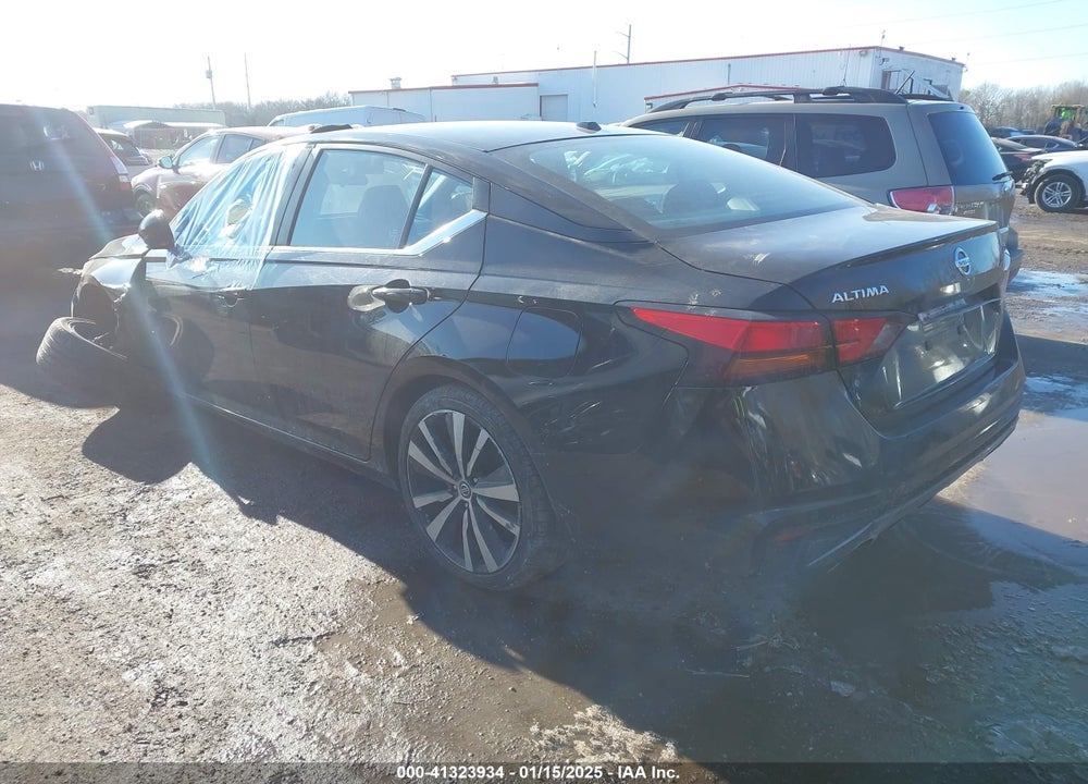 2022 NISSAN ALTIMA SR FWD VIN: 1N4BL4CV0NN400123