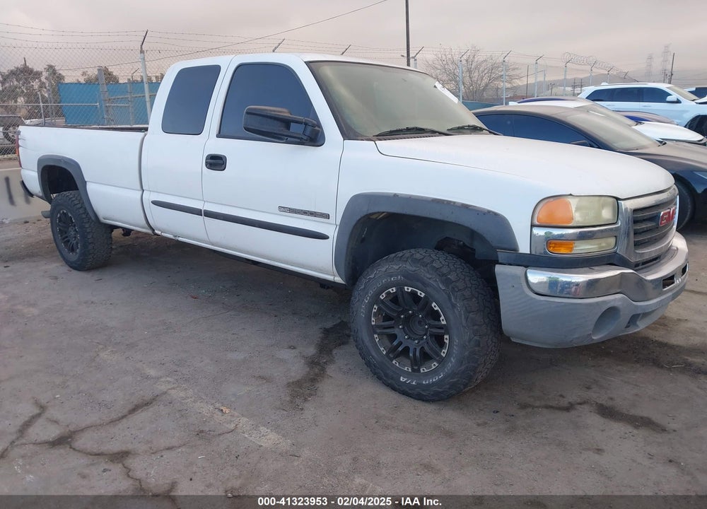 2004 GMC SIERRA 2500HD VIN: 1GTHC29U04E387248