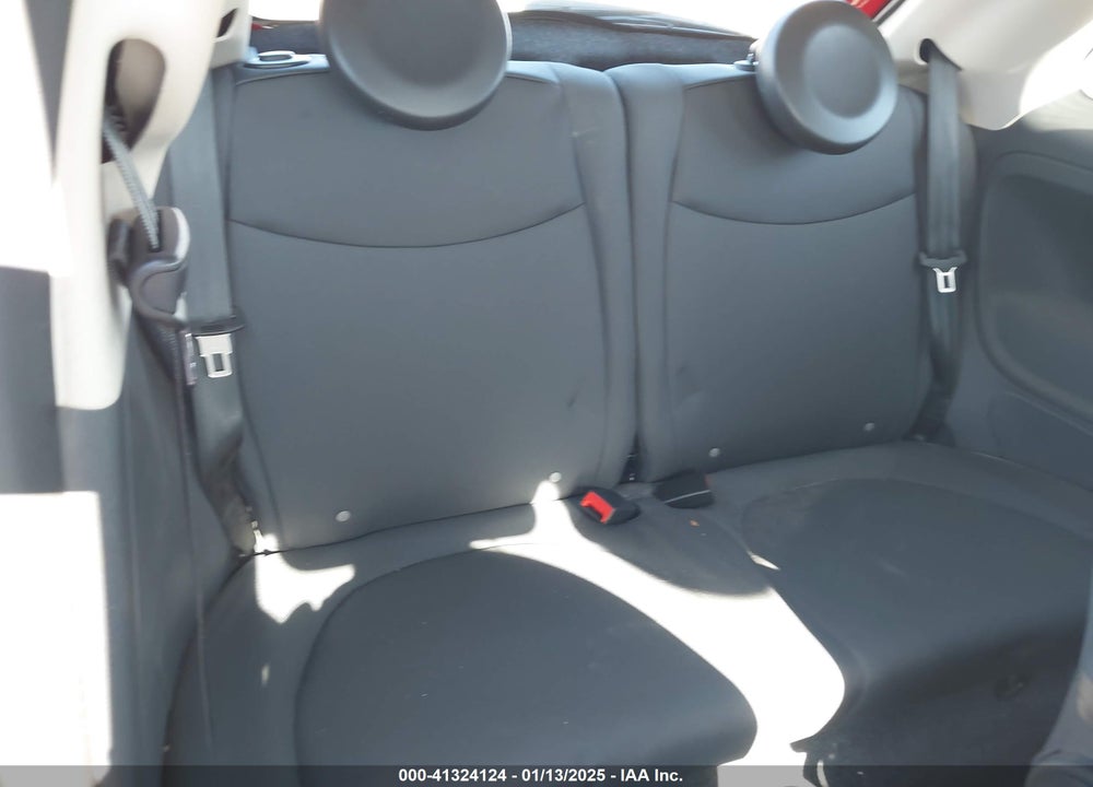 2015 FIAT 500 POP VIN: 3C3CFFAR0FT753801