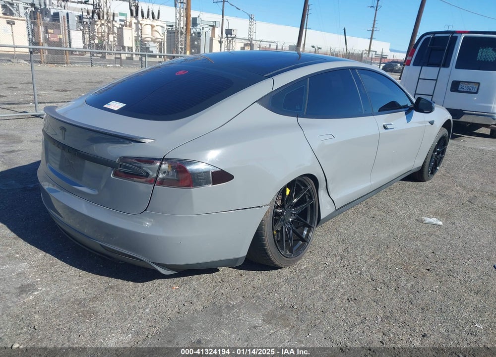 2014 TESLA MODEL S VIN: 5YJSA1H18EFP56497