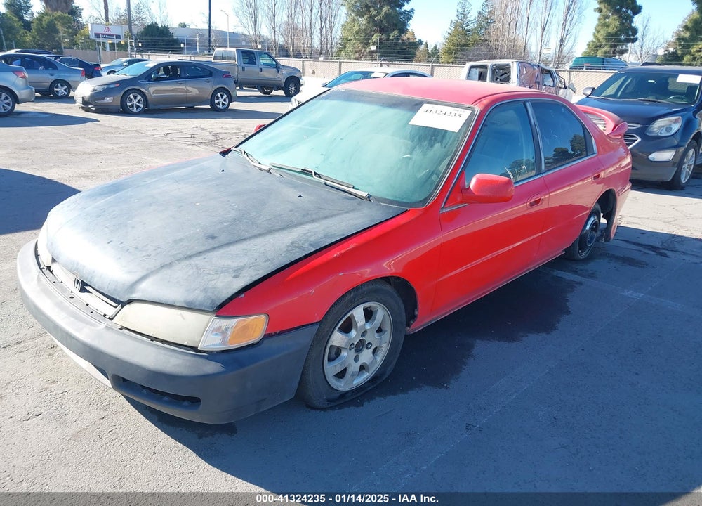 1996 HONDA ACCORD LX/EX VIN: 1HGCD5633TA079339