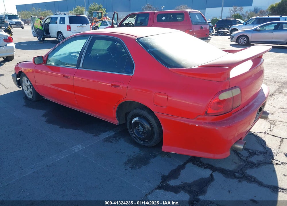 1996 HONDA ACCORD LX/EX VIN: 1HGCD5633TA079339