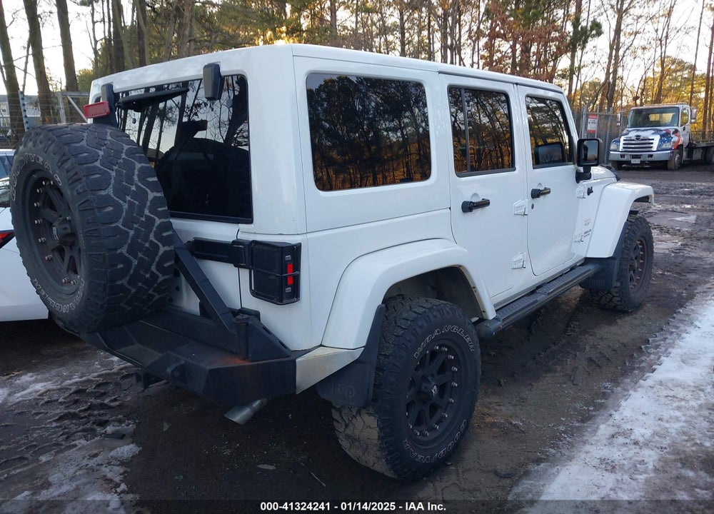 2013 JEEP WRANGLER UNLIMITED SAHARA VIN: 1C4BJWEG1DL617572
