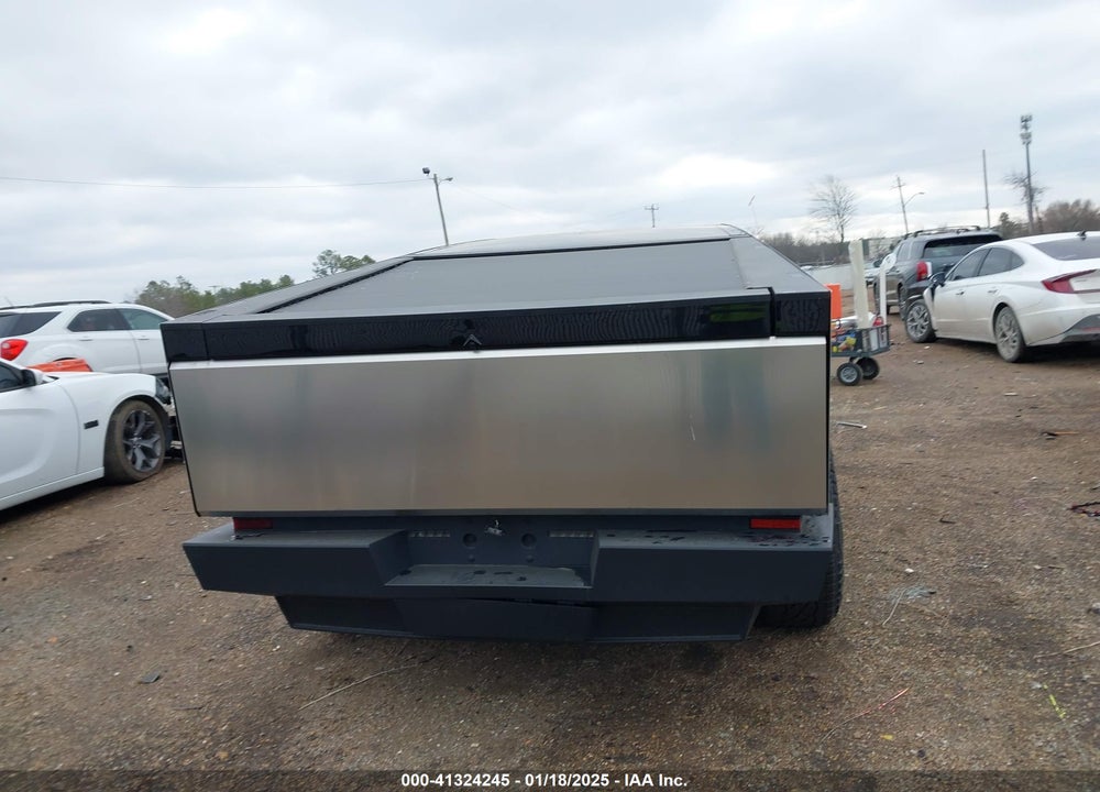 2024 TESLA CYBERTRUCK VIN: 7G2CEHED6RA042416