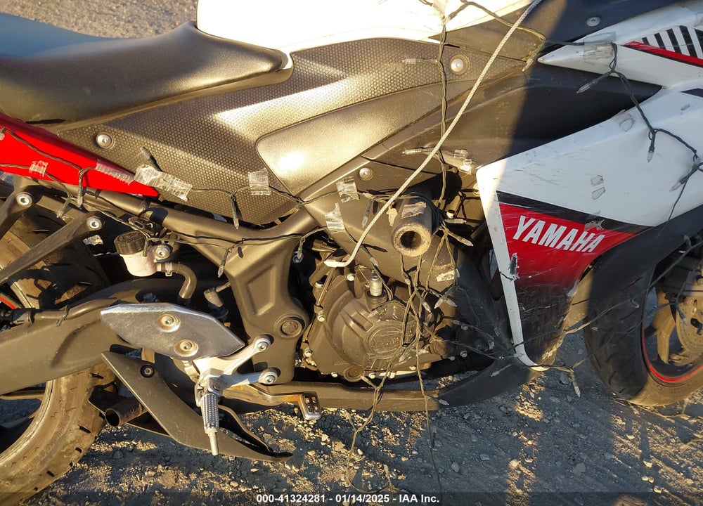 2016 YAMAHA YZFR3 VIN: MH3RH06Y6GK014420