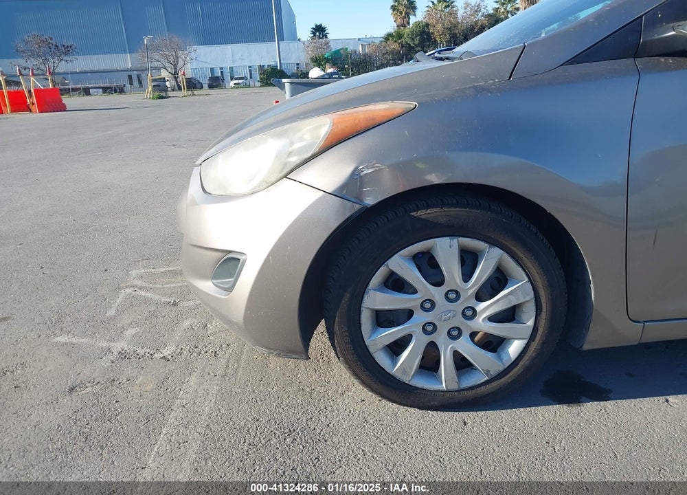 2011 HYUNDAI ELANTRA VIN: 5NPDH4AE8BH025939