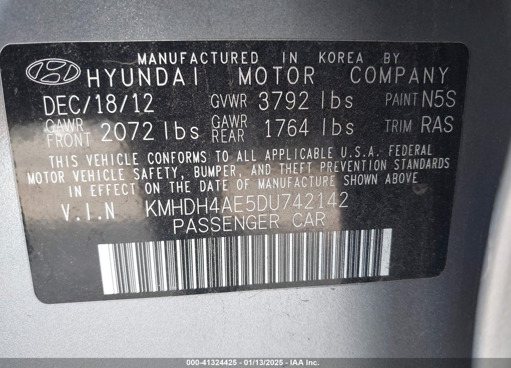 2013 HYUNDAI ELANTRA VIN: KMHDH4AE5DU742142