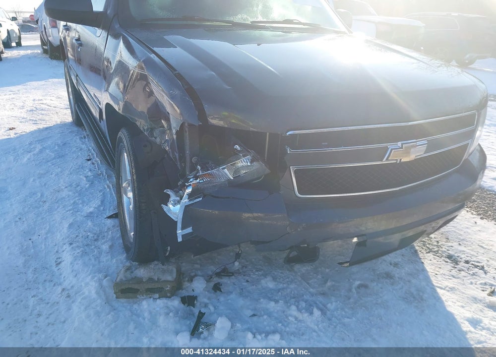 2011 CHEVROLET TAHOE LT VIN: 1GNSKBE08BR161970