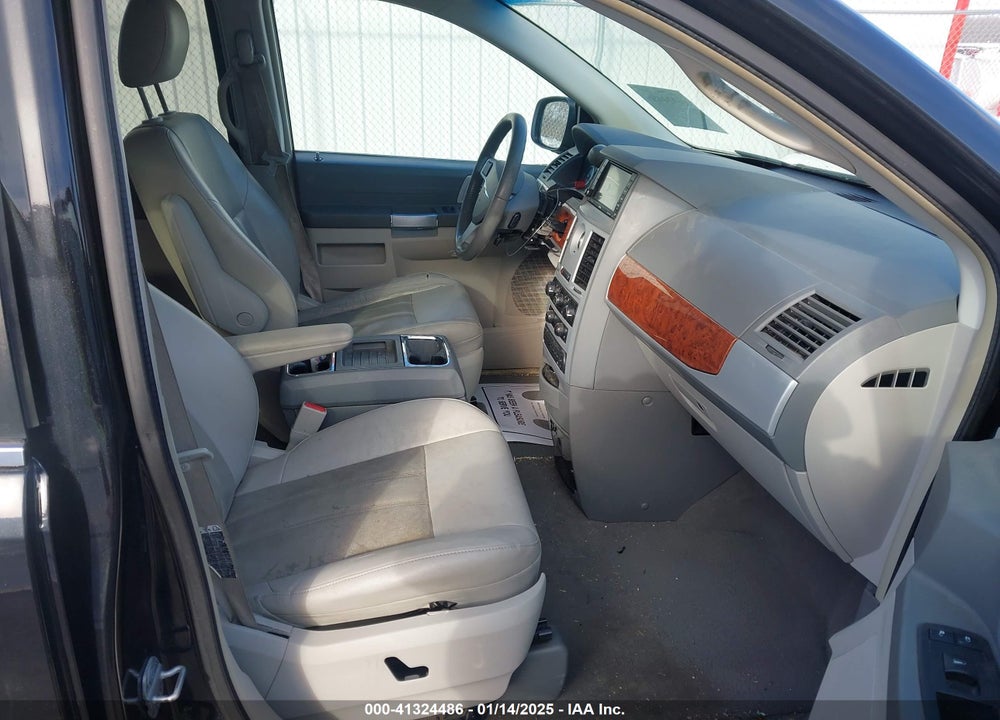 2008 CHRYSLER TOWN & COUNTRY TOURING VIN: 2A8HR54P88R737258