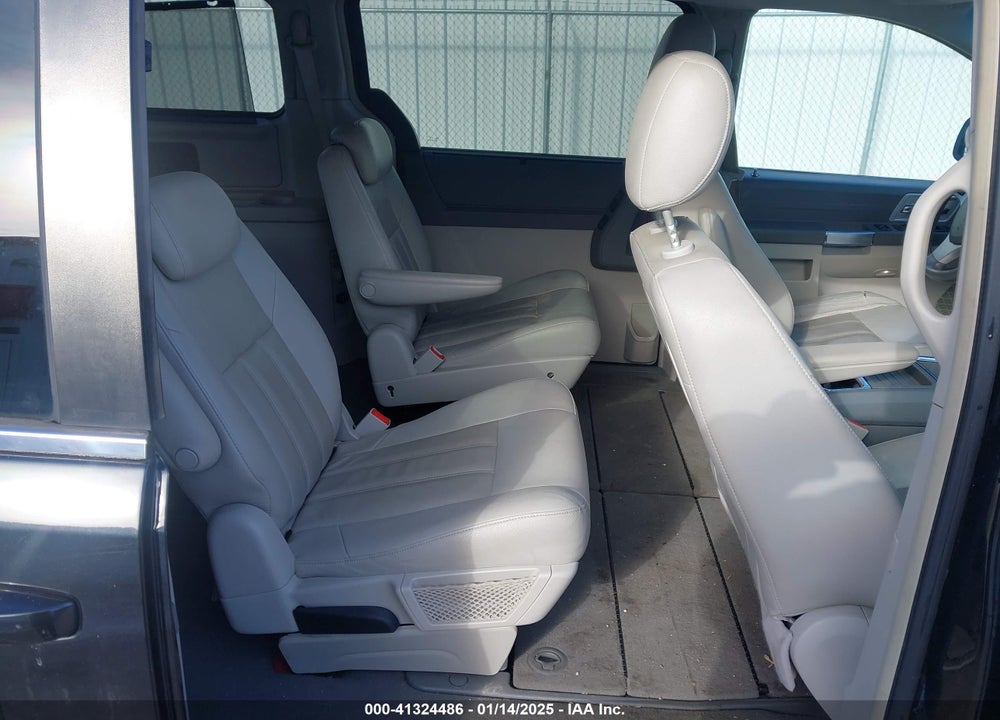 2008 CHRYSLER TOWN & COUNTRY TOURING VIN: 2A8HR54P88R737258