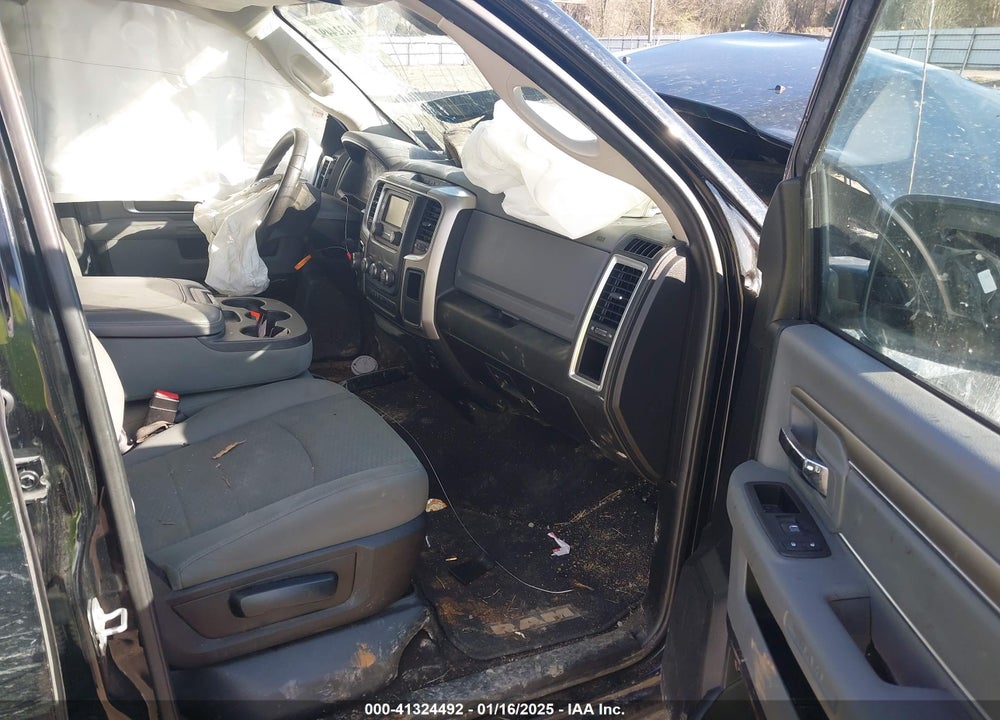 2020 RAM 1500 CLASSIC VIN: 1C6RR7TTXLS102238