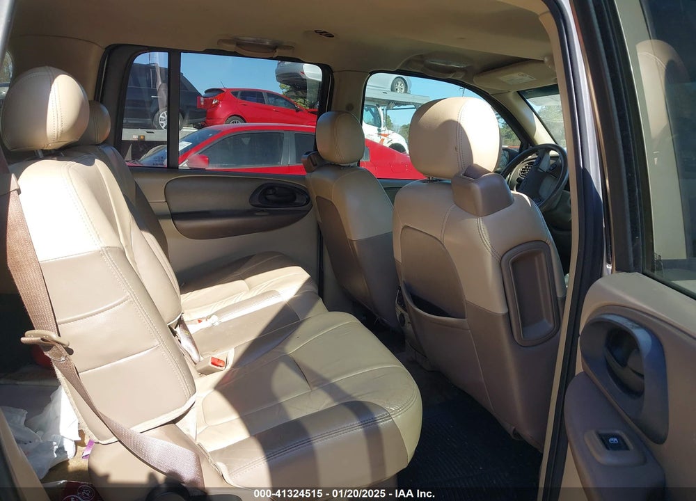 2004 CHEVROLET TRAILBLAZER EXT LT VIN: 1GNES16S746135811