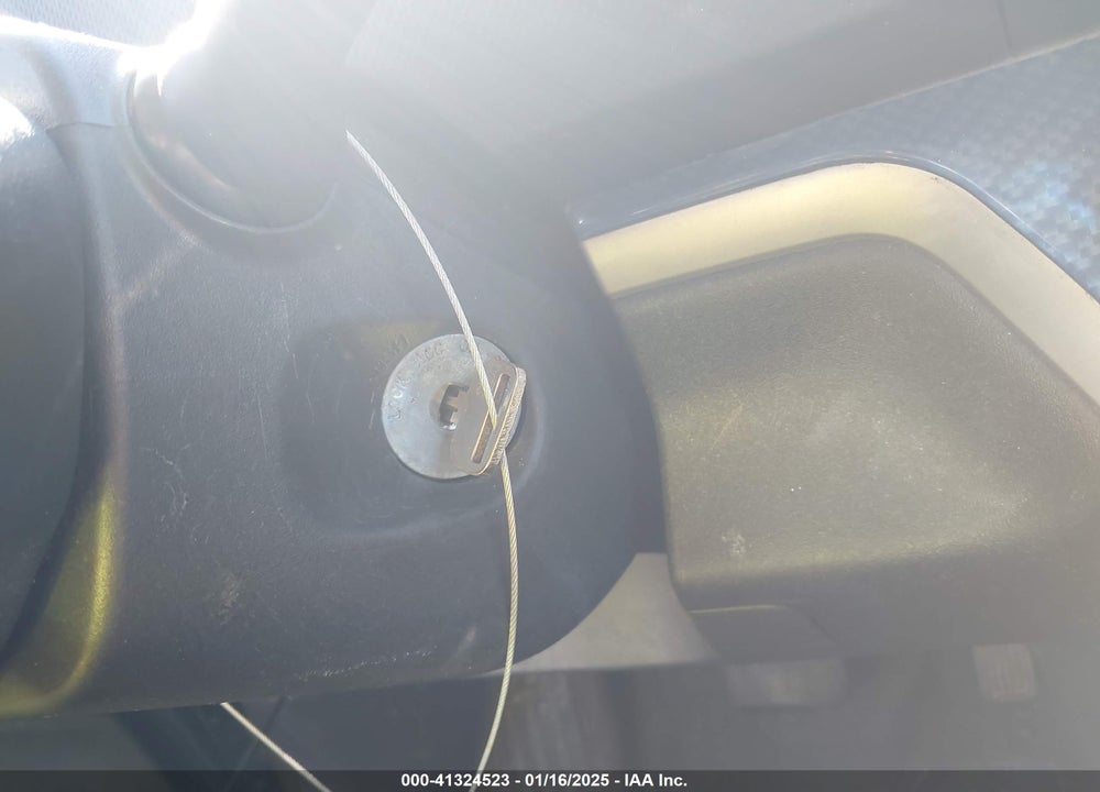 2008 SCION XB VIN: JTLKE50E181022702