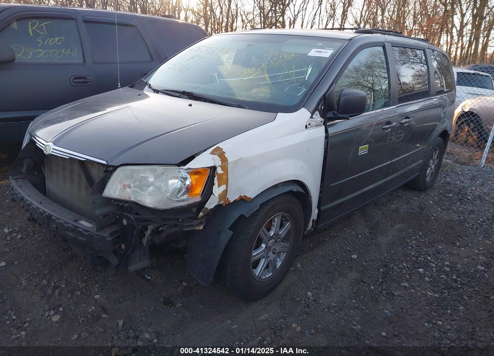 2010 CHRYSLER TOWN & COUNTRY NEW LX VIN: 2A4RR2D18AR431327
