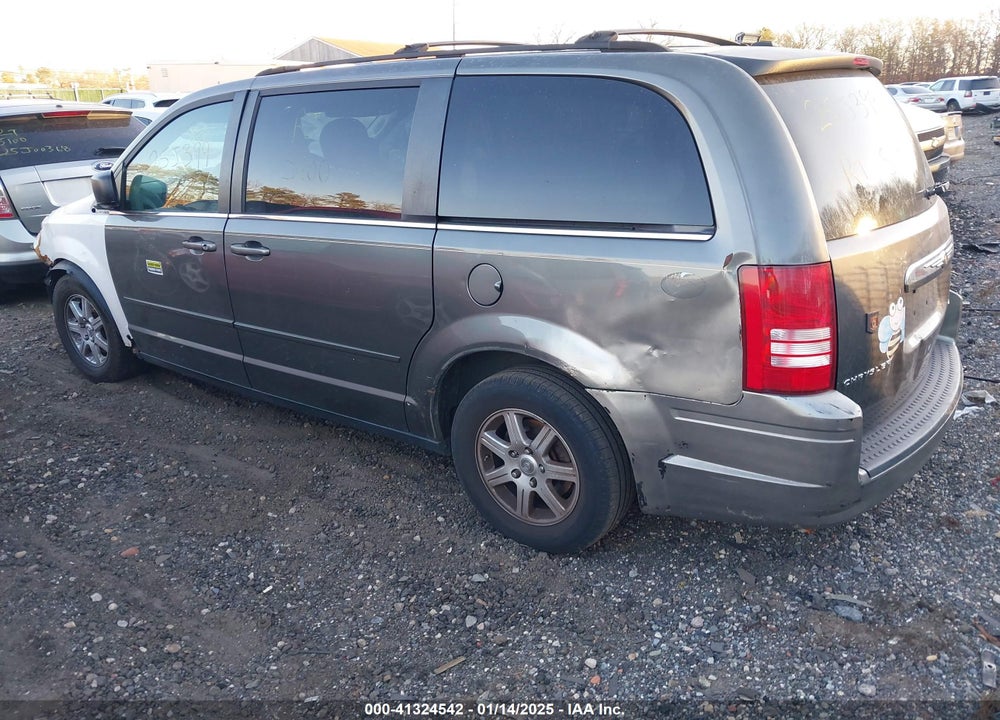 2010 CHRYSLER TOWN & COUNTRY NEW LX VIN: 2A4RR2D18AR431327